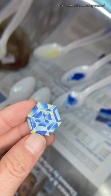 Done! 🥰😊🥰

#enamel #cloisonne #七宝